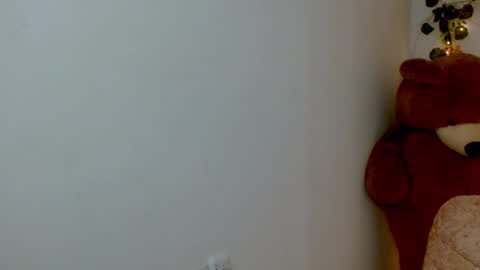 Snapshot of princess_280119 chatting on 02-23-26, 12:35 princess_280119 online show from 02-23-26, 12:35