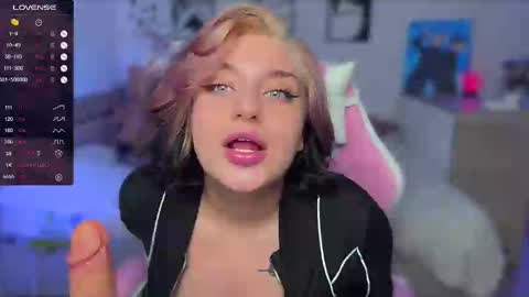 Lina online show from 02-10-25, 07:49