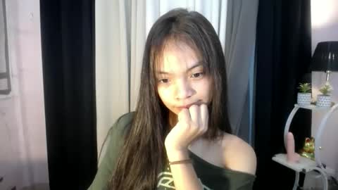 Snapshot of princess_luxe chatting on 02-27-26, 03:56 Cutie Princess online show from 02-27-26, 03:56