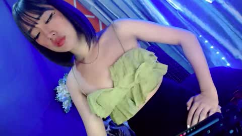 Snapshot of princess_thea123 chatting on 11-15-25, 01:14 My Love online show from 11-15-25, 01:14
