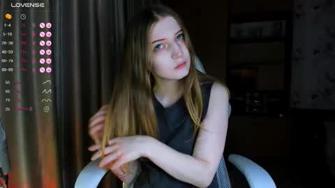 Snapshot of princessaalicc chatting on 12-14-25, 01:49 princessaalicc online show from 12-14-25, 01:49