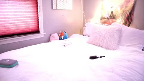 Snapshot of princesselysia99 chatting on 10-29-25, 03:58 Princess Elysia online show from 10-29-25, 03:58