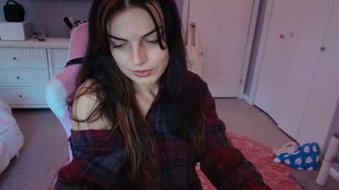 Snapshot of princesselysia99 chatting on 06-24-26, 11:04 Princess Elysia online show from 06-24-26, 11:04