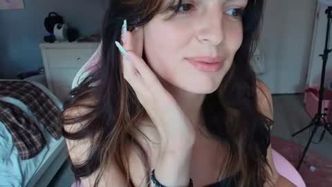 Snapshot of princesselysia99 chatting on 07-11-26, 07:27 Princess Elysia online show from 07-11-26, 07:27