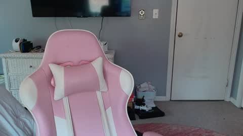 Snapshot of princesselysia99 chatting on 08-02-26, 05:00 Princess Elysia online show from 08-02-26, 05:00