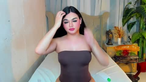 Snapshot of princesshugecumontop chatting on 03-07-26, 11:29 PrincessDONT FORGET TO FOLLOW ME online show from 03-07-26, 11:29