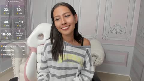 Snapshot of princesslittle_4u chatting on 01-05-25, 05:30 online show from 01-05-25, 05:30