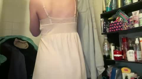 Snapshot of princessoftenis44 chatting on 02-20-25, 06:35 princessoftenis44 online show from 02-20-25, 06:35