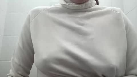 Snapshot of princesss99495055 chatting on 02-22-25, 11:13 PureLust Couple online show from 02-22-25, 11:13