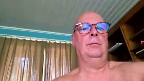 Snapshot of prinsofdarkness chatting on 06-17-26, 02:29 Prince of Darkness online show from 06-17-26, 02:29