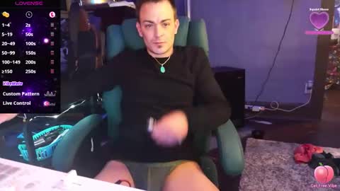 Snapshot of pris_brayden chatting on 12-15-25, 09:35 Pris Brayden online show from 12-15-25, 09:35