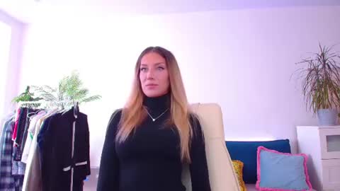 Nansy online show from 06-18-26, 01:48