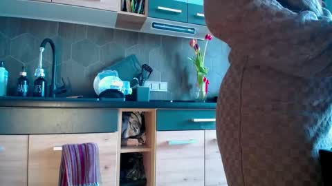 Space online show from 03-12-25, 09:23