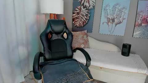 Snapshot of priya_rose chatting on 06-27-26, 12:22 Priya Rose online show from 06-27-26, 12:22