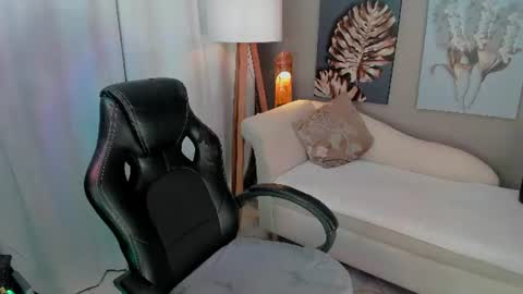 Snapshot of priya_rose chatting on 07-11-26, 07:16 Priya Rose online show from 07-11-26, 07:16