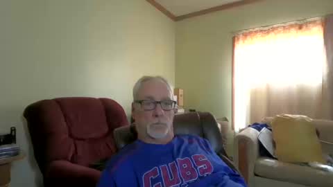 Snapshot of prlbob77 chatting on 10-18-25, 05:03 prlbob77 online show from 10-18-25, 05:03