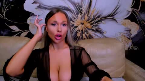 Snapshot of project_barbara chatting on 10-20-25, 08:26 Barbara online show from 10-20-25, 08:26