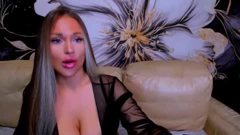 Snapshot of project_barbara chatting on 10-29-25, 09:55 Barbara online show from 10-29-25, 09:55