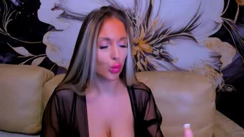 Snapshot of project_barbara chatting on 11-07-25, 02:50 Barbara online show from 11-07-25, 02:50