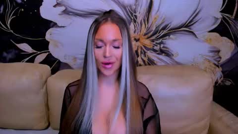 Snapshot of project_barbara chatting on 11-08-25, 03:12 Barbara online show from 11-08-25, 03:12