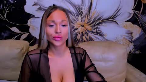 Snapshot of project_barbara chatting on 11-12-25, 10:15 Barbara online show from 11-12-25, 10:15