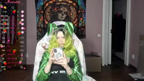 Di online show from 05-18-26, 04:13