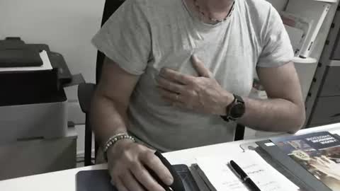 mature hairy guy online show from 05-27-26, 04:04