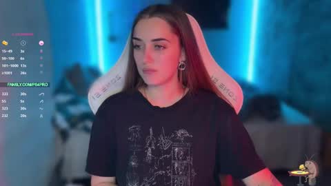 Queen of Pain online show from 11-17-25, 09:09