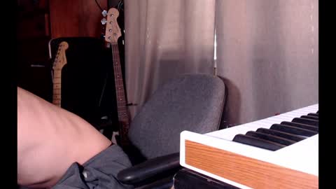 Sk8wave online show from 12-23-24, 04:28