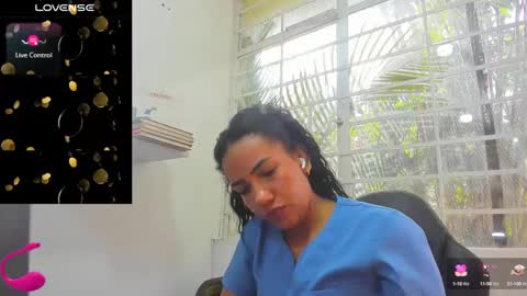 Snapshot of psique_naughty2 chatting on 02-18-25, 01:33 psique_naughty2 online show from 02-18-25, 01:33