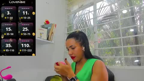 Snapshot of psique_naughty2 chatting on 03-10-25, 05:50 psique_naughty2 online show from 03-10-25, 05:50