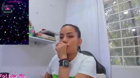 Snapshot of psique_naughty2 chatting on 10-25-25, 05:08 psique_naughty2 online show from 10-25-25, 05:08