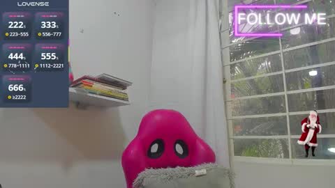 Snapshot of psique_naughty2 chatting on 11-24-25, 12:27 psique_naughty2 online show from 11-24-25, 12:27