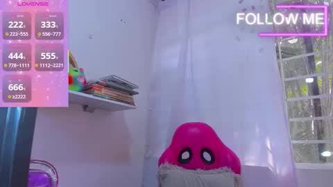 Snapshot of psique_naughty2 chatting on 01-09-26, 05:37 psique_naughty2 online show from 01-09-26, 05:37