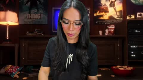 Snapshot of psychiq chatting on 01-13-25, 11:52 psychiq online show from 01-13-25, 11:52