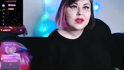 Snapshot of psychobitch69 chatting on 02-19-25, 08:10 OlivePsy online show from 02-19-25, 08:10