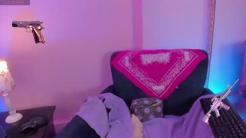 Snapshot of psychodoll_11 chatting on 06-18-26, 08:57 psycodoll online show from 06-18-26, 08:57