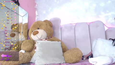 Snapshot of puca_eboony chatting on 12-21-24, 12:49 pucca online show from 12-21-24, 12:49