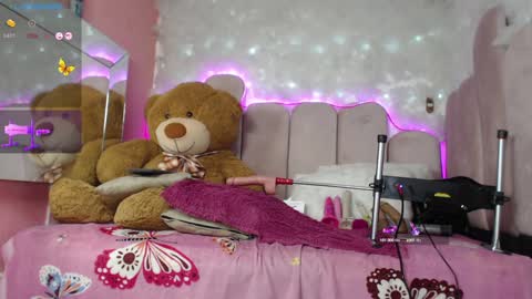 Snapshot of puca_eboony chatting on 01-24-25, 08:00 pucca online show from 01-24-25, 08:00