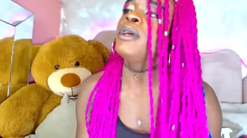 Snapshot of puca_eboony chatting on 02-03-25, 08:57 pucca online show from 02-03-25, 08:57