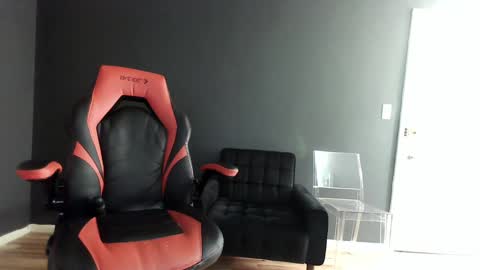 Krystle online show from 01-03-25, 03:38