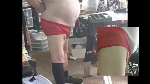 Snapshot of pudgy75 chatting on 10-21-25, 08:20 pudgy online show from 10-21-25, 08:20