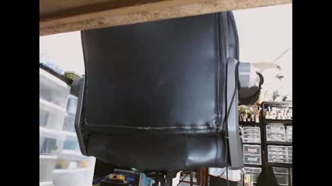 Snapshot of pudgy75 chatting on 11-11-25, 06:46 pudgy online show from 11-11-25, 06:46