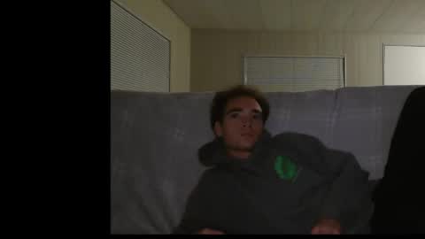 pufftropica online show from 11-24-25, 03:39