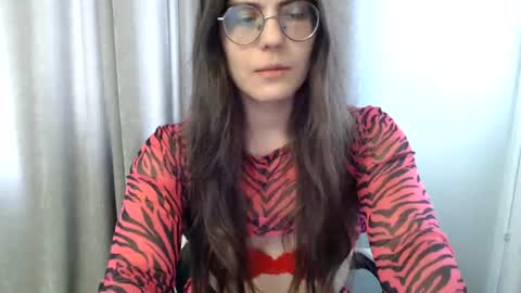 Snapshot of puffy_sex_lover chatting on 06-18-26, 01:17 puffy_sex_lover online show from 06-18-26, 01:17