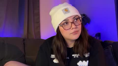 Pumpkin bunny online show from 11-26-25, 01:28