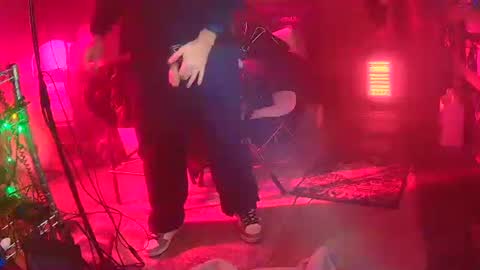 punkrunr083 online show from 02-13-25, 07:35