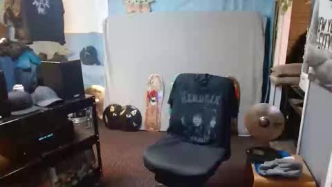 Snapshot of punkypapi chatting on 05-17-26, 03:41 Jojo online show from 05-17-26, 03:41