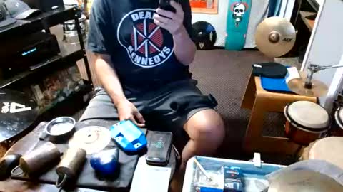 Snapshot of punkypapi chatting on 06-18-26, 04:46 Jojo online show from 06-18-26, 04:46
