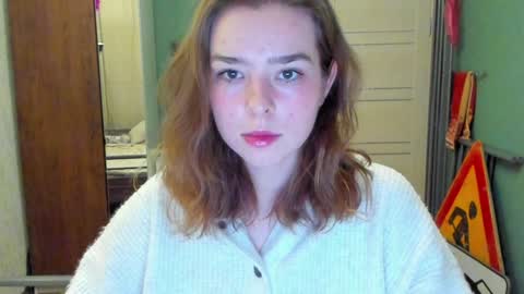 Snapshot of puoli chatting on 01-13-25, 03:04 Polly online show from 01-13-25, 03:04